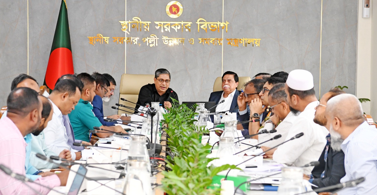 সিটি কর্পোরেশন, পৌরসভা এবং উপজেলা ও ইউনিয়ন পরিষদ এলাকায় ব্যাটারিচালিত রিকশা ব্যবস্থাপনায় নীতিমালা প্রণয়নের উদ্যোগ