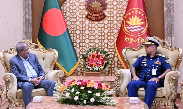 উপকূলের নিরাপত্তা ও চোরাচালান রোধে কোস্টগার্ডকে আরও সক্রিয় হওয়ার আহ্বান রাষ্ট্রপতির