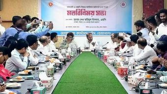 বেনাপোলে আমদানি-রপ্তানি নিয়ে ব্যবসায়ী ও কাস্টমস কর্মকর্তাদের সঙ্গে প্রতিমন্ত্রীর মতবিনিময়