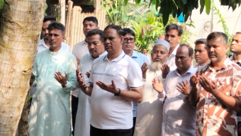 সাংবাদিক মতিউর রহমান শিকদারের ছেলের কবর জিয়ারত করলেন এমপি অপু