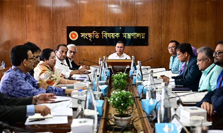 শিশু-কিশোরদের বই পড়ার অভ্যাস গড়তে উদ্যোগের নির্দেশ প্রধানমন্ত্রীর