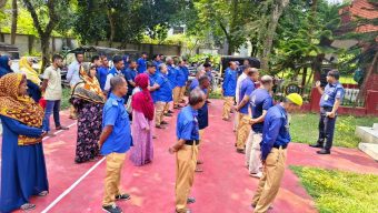 শার্শায় গ্রাম পুলিশকে ওসির কড়া বার্তা, মাদক-চোরাচালানে জড়ালে ছাড় নয়