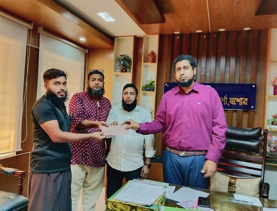 বেনাপোল বন্দরে দুর্ঘটনায় নিহত-আহত দুই শ্রমিকের পরিবারের পাশে ইউএনও