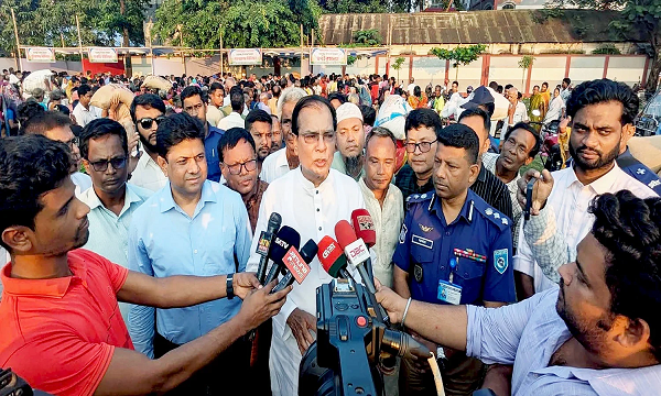 দুর্গাপূজায় সর্বাত্মক নিরাপত্তা দেবে সরকার: ত্রাণমন্ত্রী