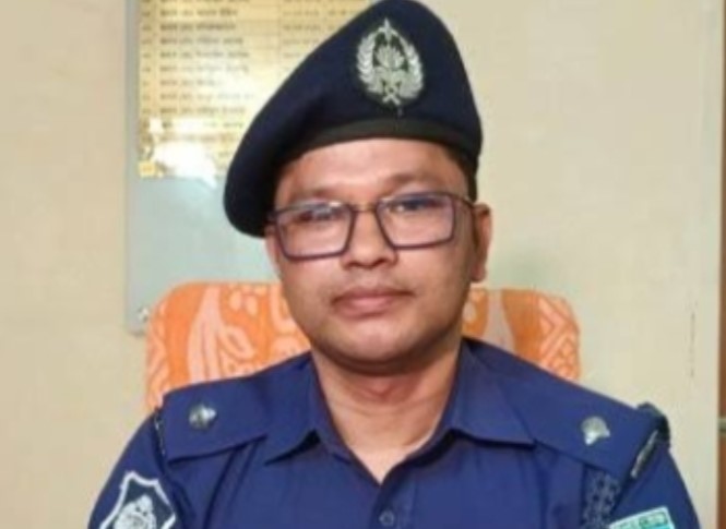 ভীমরুলের কামড়ে আহত সৈয়দপুর ওসি