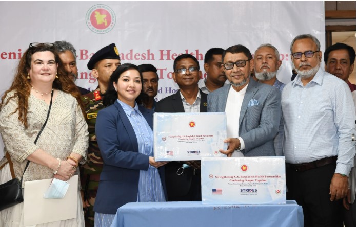 ডেঙ্গু মোকাবিলায় বাংলাদেশকে ৫ লাখ র‌্যাপিড টেস্ট কিট দিল যুক্তরাষ্ট্র