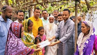 এক মাসের ব্যবধানে মা-বাবাকে হারানো পাঁচ কন্যার পাশে ‘আমরা বিএনপি পরিবার’
